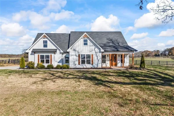 $714,500 | 7588 Highway 98, Commerce, GA 30530
