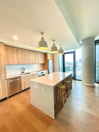 $2,500 | 84 East Avenue, Unit 1604, Austin, TX 78701