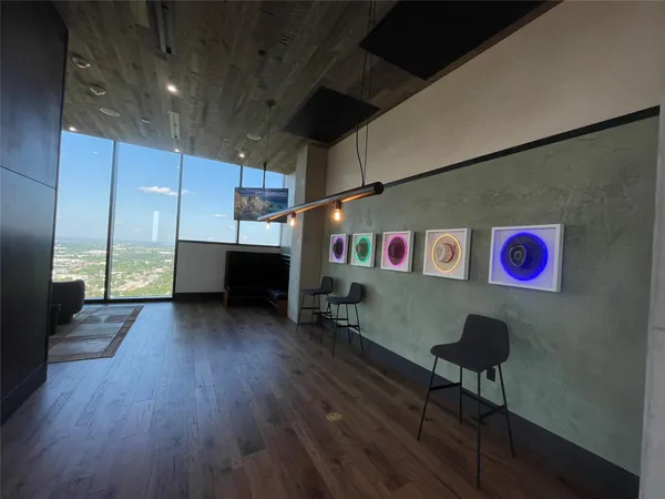 $2,500 | 84 East Avenue, Unit 1604, Austin, TX 78701