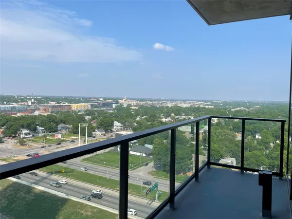 $2,500 | 84 East Avenue, Unit 1604, Austin, TX 78701