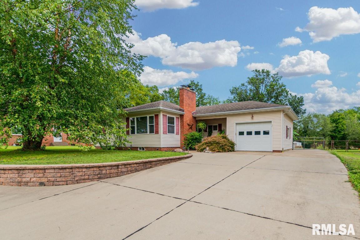 1712 Salem Road Mount Vernon, IL 62864 - Photo 1 of 32 Gallery Image 1
