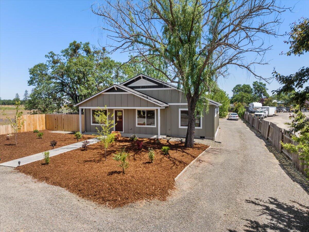 6456 Truax Road Central Point, OR 97502 - Photo 2 of 15 02-DJI_0763