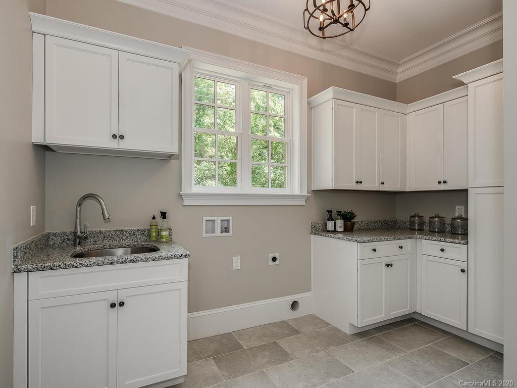 4329 Tottenham Road Charlotte, NC 28226 - Photo 18 of 42 Gallery Image 18