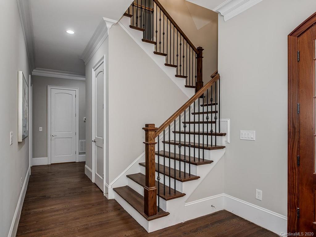 4329 Tottenham Road Charlotte, NC 28226 - Photo 4 of 42 Gallery Image 4