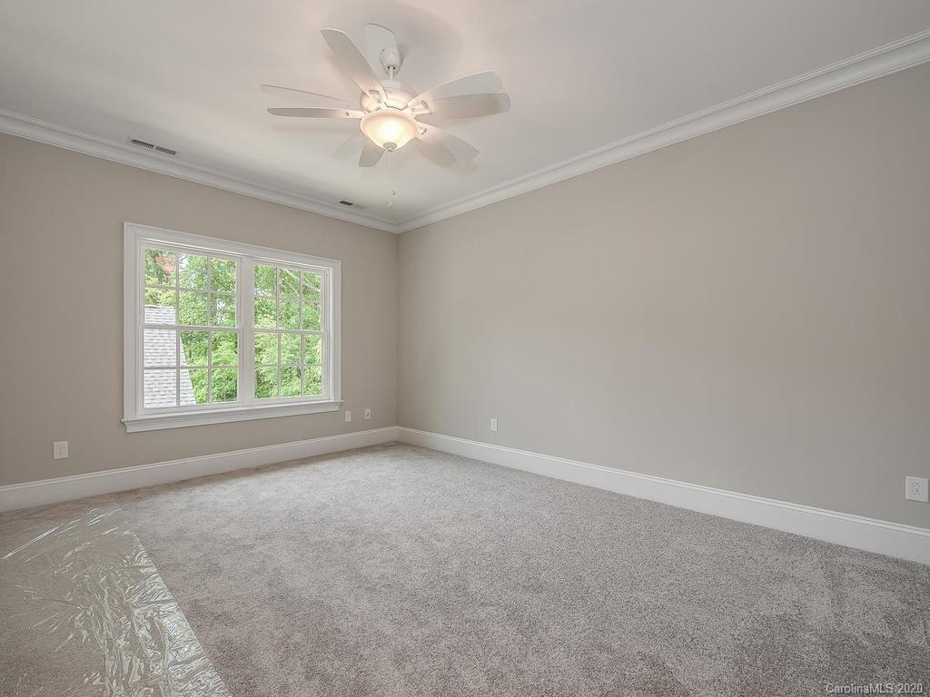 4329 Tottenham Road Charlotte, NC 28226 - Photo 33 of 42 Gallery Image 33