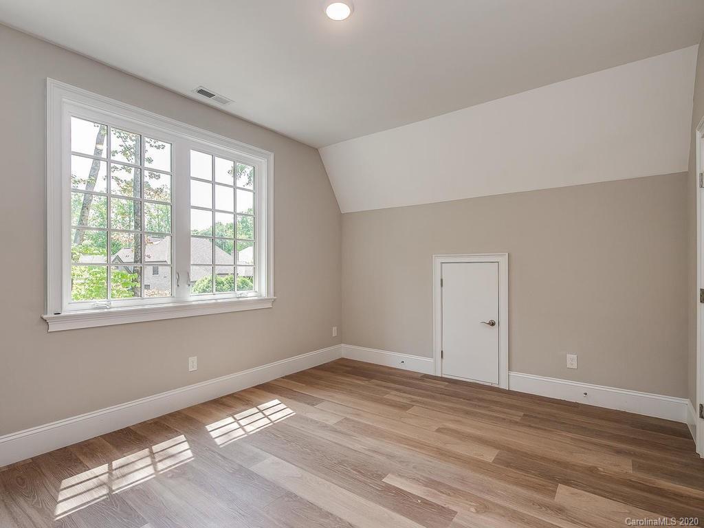 4329 Tottenham Road Charlotte, NC 28226 - Photo 38 of 42 Gallery Image 38