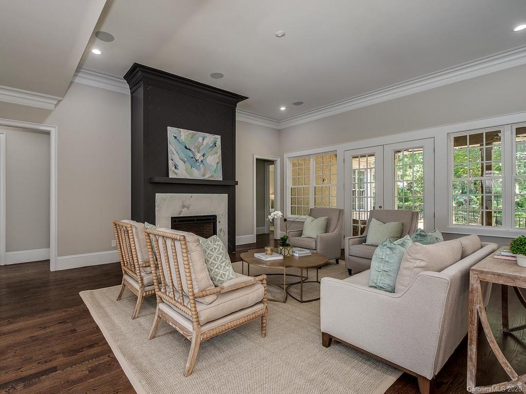 4329 Tottenham Road Charlotte, NC 28226 - Photo 5 of 42 Gallery Image 5