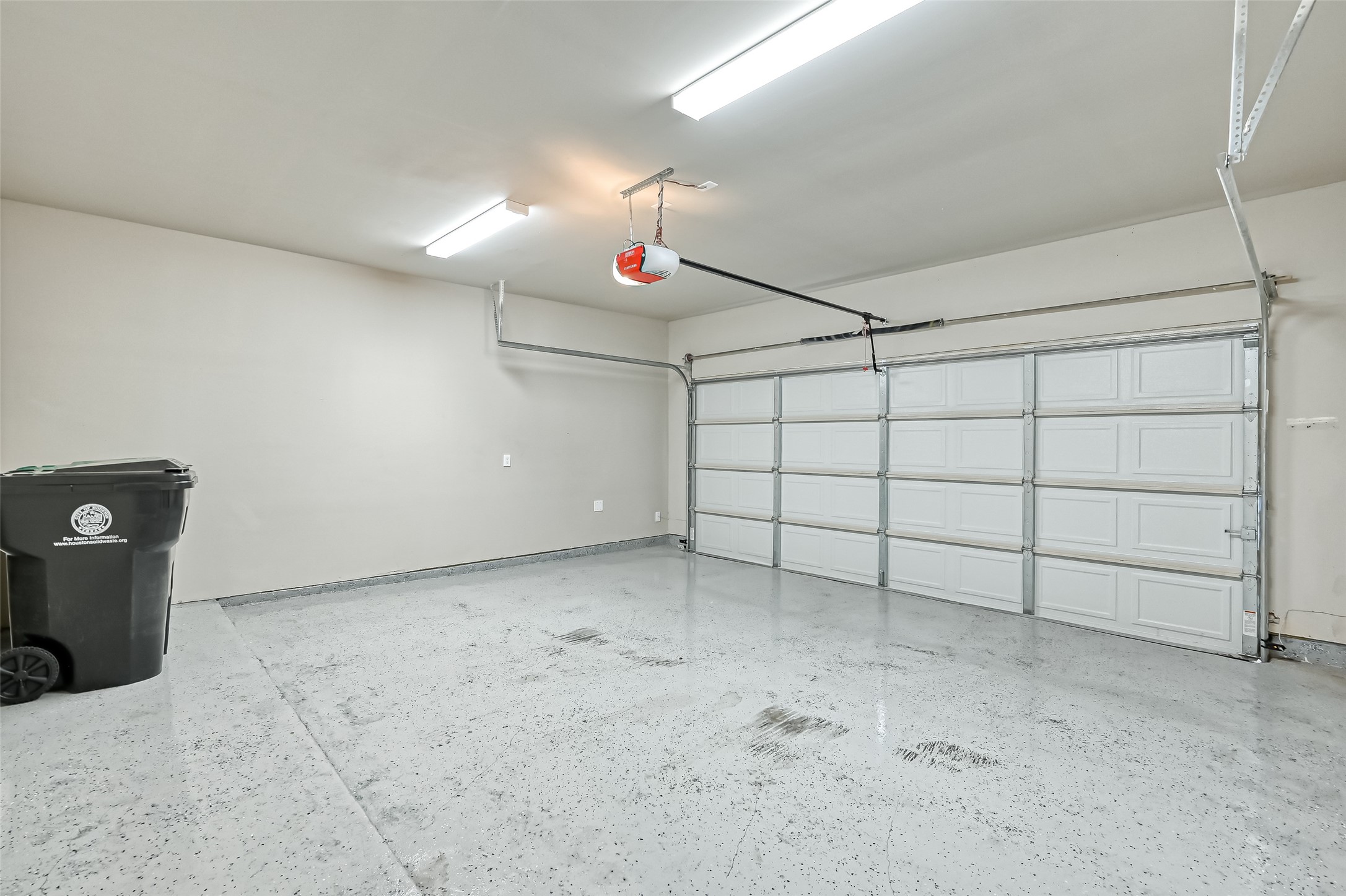 882 Fortune Street Houston, TX 77088 - Photo 18 of 18 a view of a garage