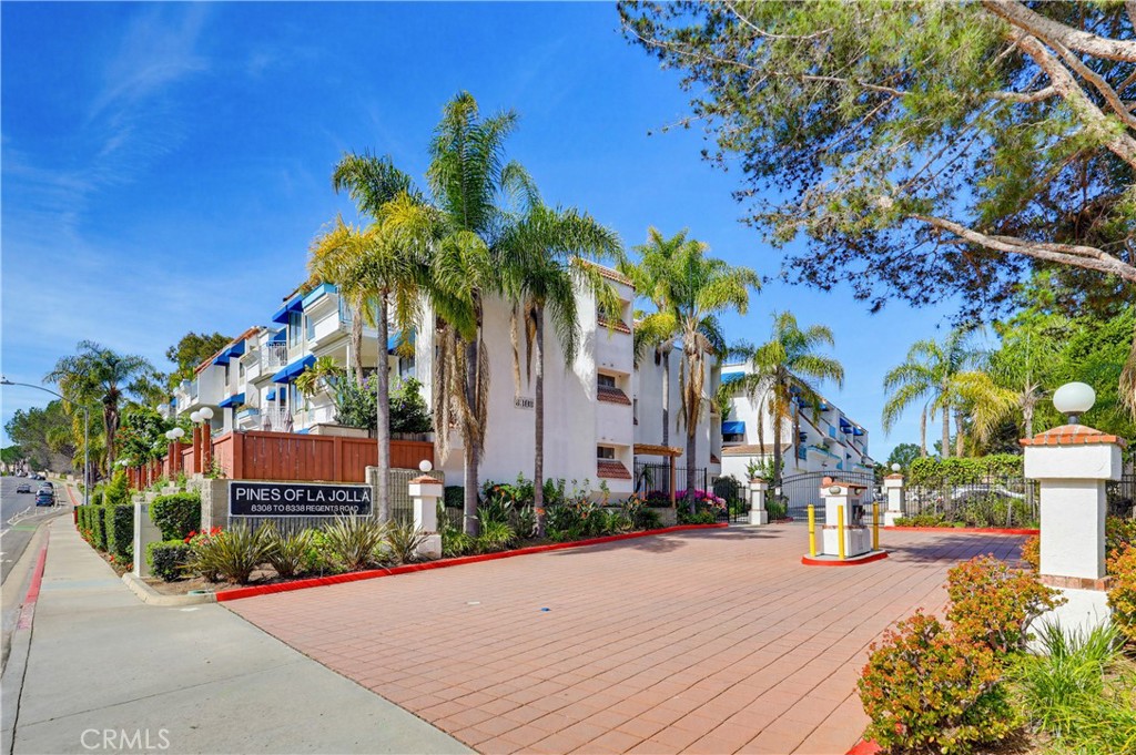 8328 Regents Road, Unit 1F San Diego, CA 92122 - Photo 22 of 23 Main Gate
