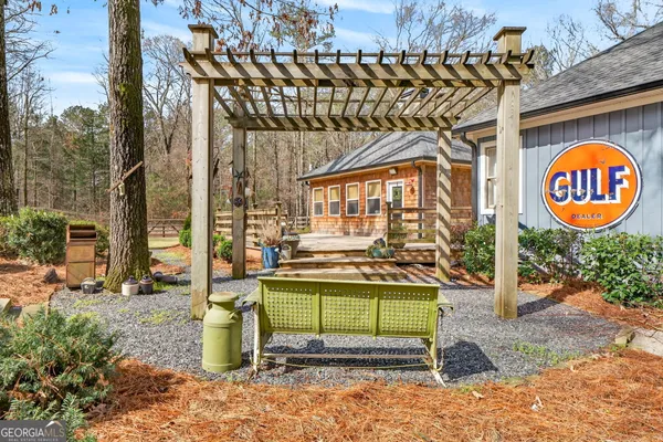 $585,000 | 7581 Old Zebulon Road, Molena, GA 30258