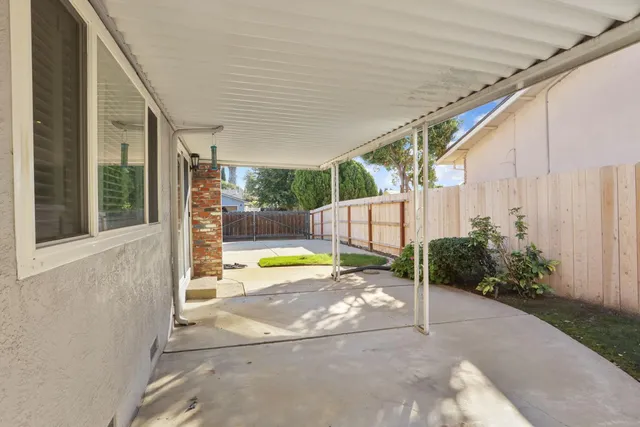 a view of a backyard with garden
