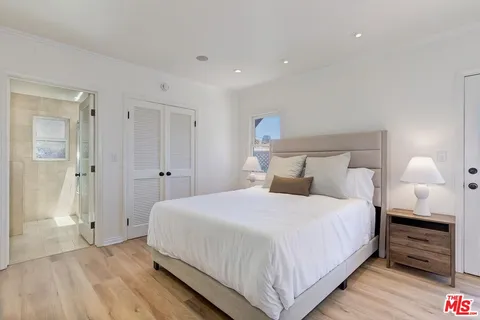 $2,495,000 | 10514 Kinnard Avenue, Los Angeles, CA 90024