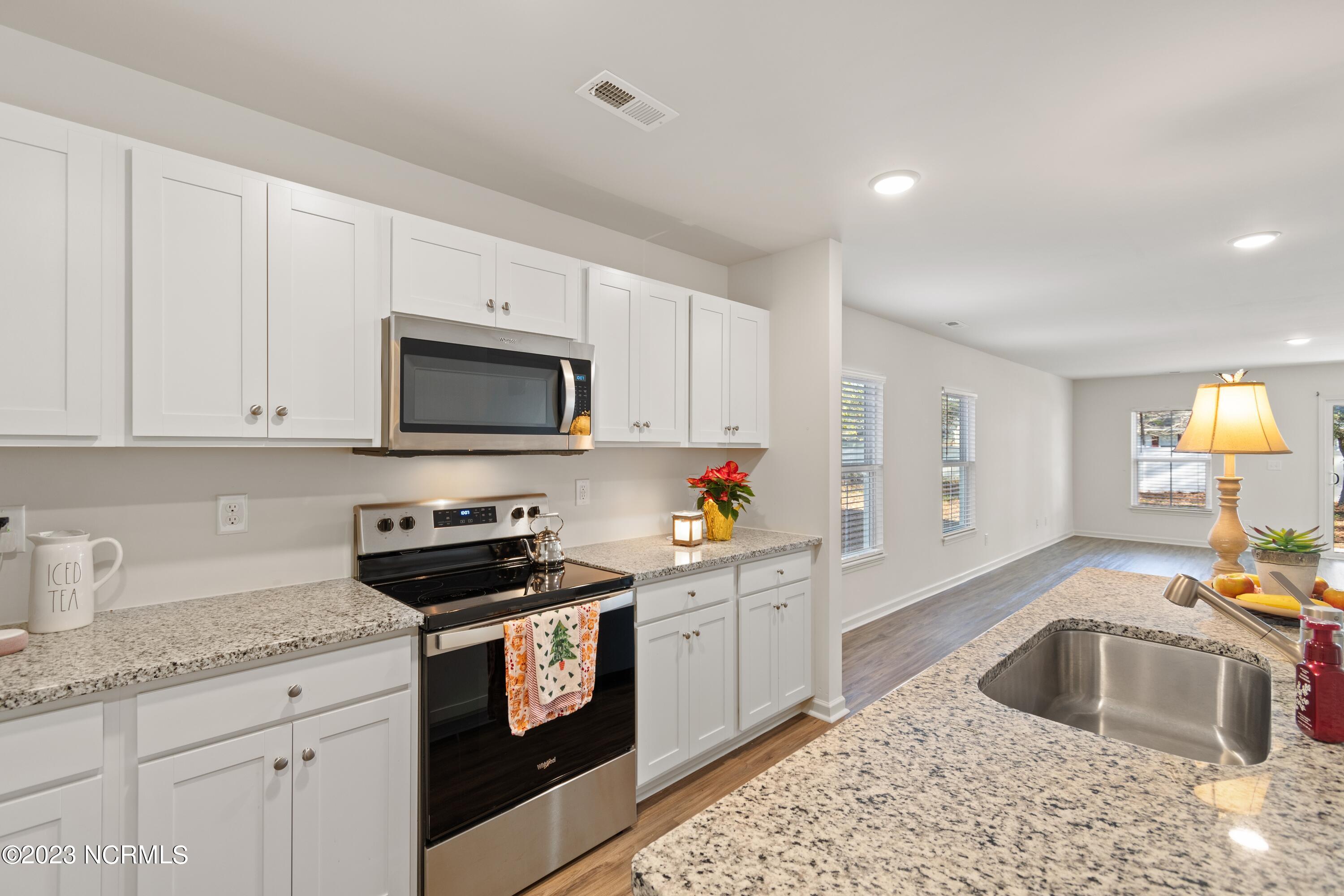 860 Village Point Road Southwest Shallotte, NC 28470 - Photo 5 of 28 Stainless Steel Appliances