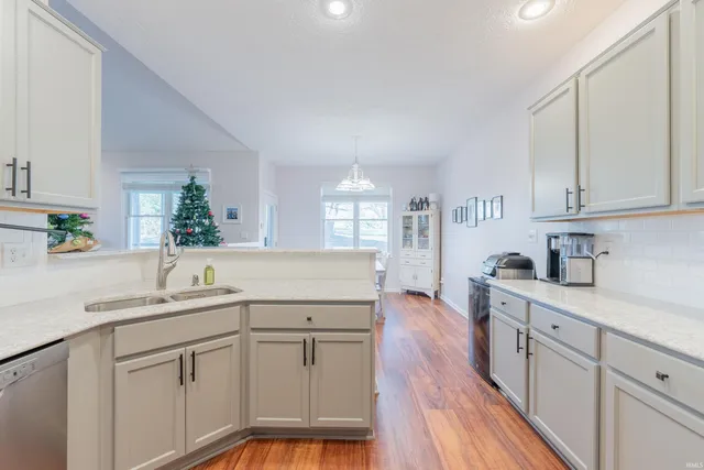 $329,900 | 9417 South Harbour Pointe Drive, Bloomington, IN 47401