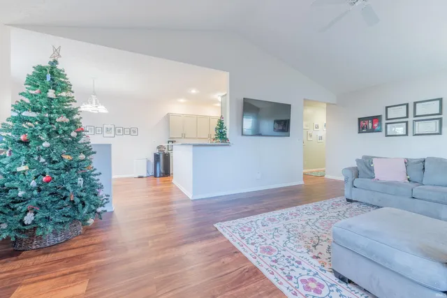 $329,900 | 9417 South Harbour Pointe Drive, Bloomington, IN 47401