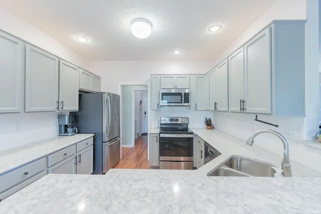 $329,900 | 9417 South Harbour Pointe Drive, Bloomington, IN 47401