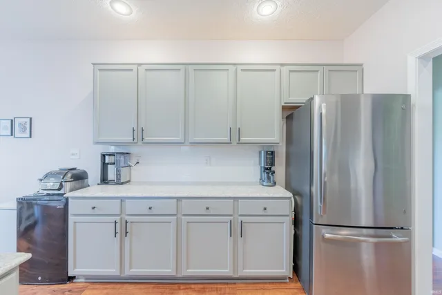 $329,900 | 9417 South Harbour Pointe Drive, Bloomington, IN 47401