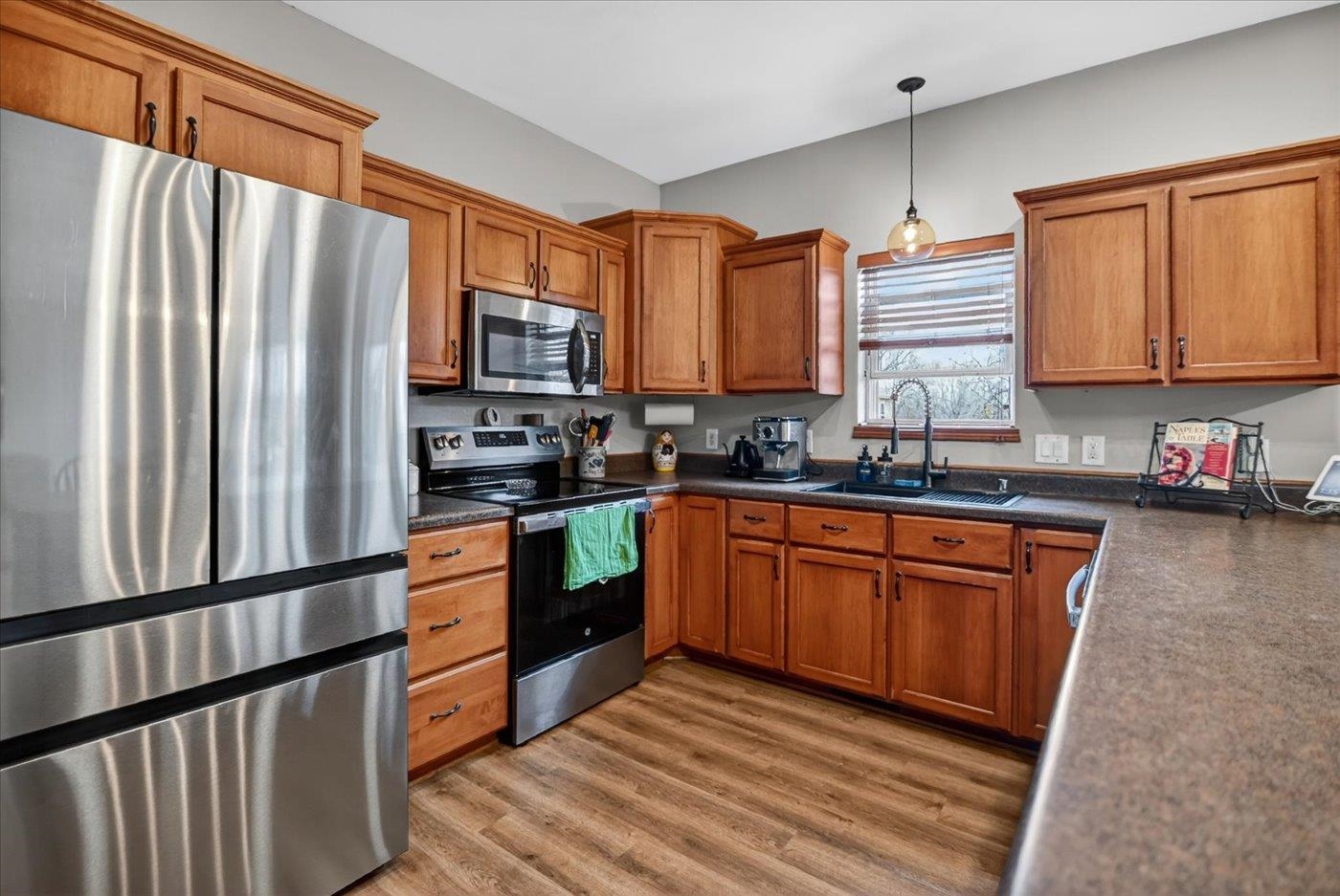 2674 Sweet Sparrow Place Sun Prairie, WI 53590 - Photo 15 of 58