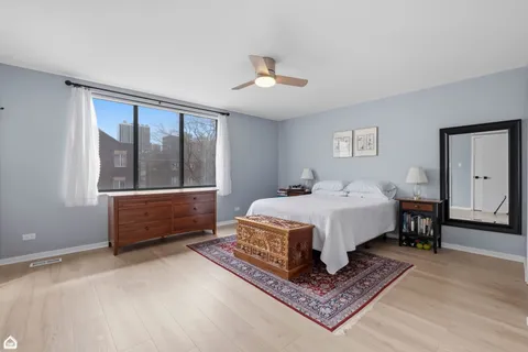 $1,175,000 | 1616 North Hudson Avenue, Unit 5, Chicago, IL 60614