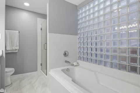 $1,175,000 | 1616 North Hudson Avenue, Unit 5, Chicago, IL 60614