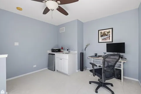 $1,175,000 | 1616 North Hudson Avenue, Unit 5, Chicago, IL 60614