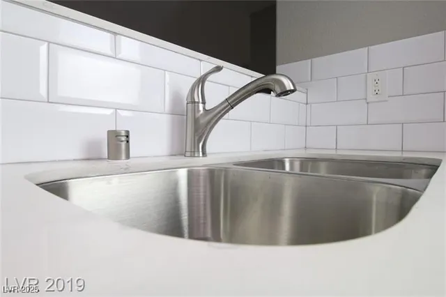 $1,450 | 555 East Silverado Ranch Boulevard, Unit 1100, Las Vegas, NV 89183