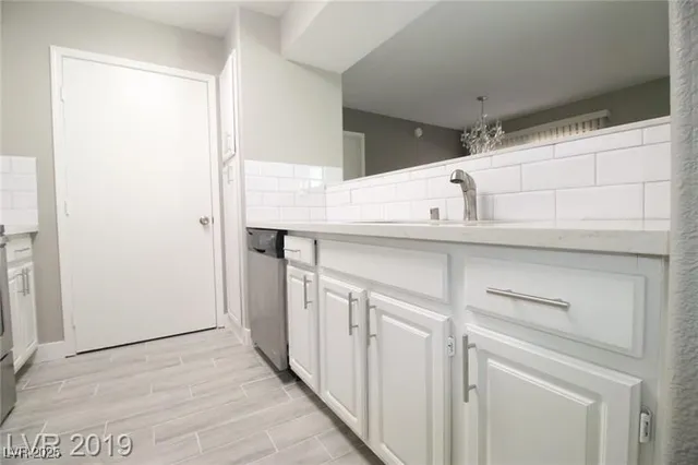 $1,450 | 555 East Silverado Ranch Boulevard, Unit 1100, Las Vegas, NV 89183