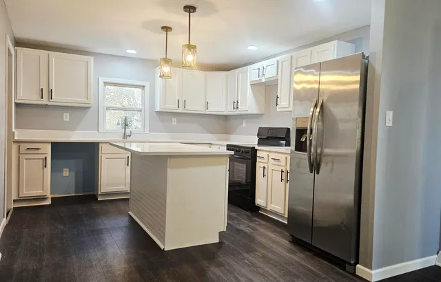 $369,000 | 616 Magnolia Street, Three Oaks, MI 49128