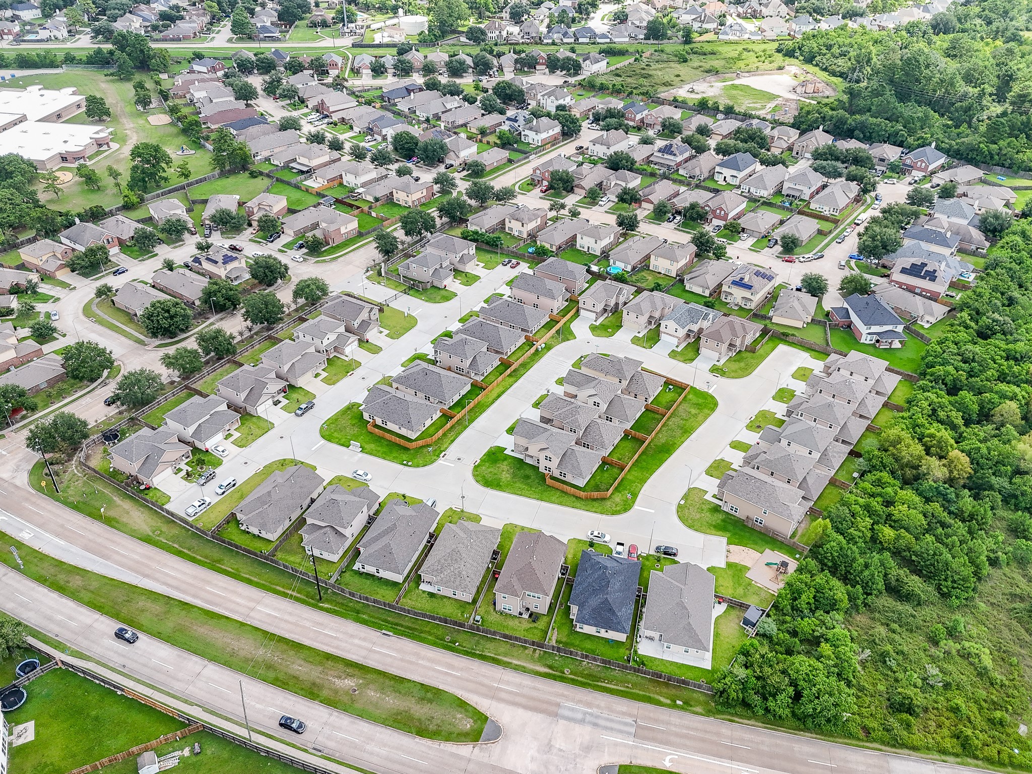 2803 Bowlin Leaf Lane Houston, TX 77014 - Photo 2 of 28 view of a city