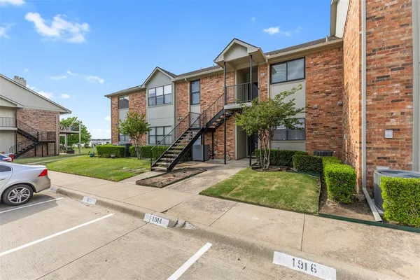 $2,200 | 1916 Signal Ridge Place, Rockwall, TX 75032