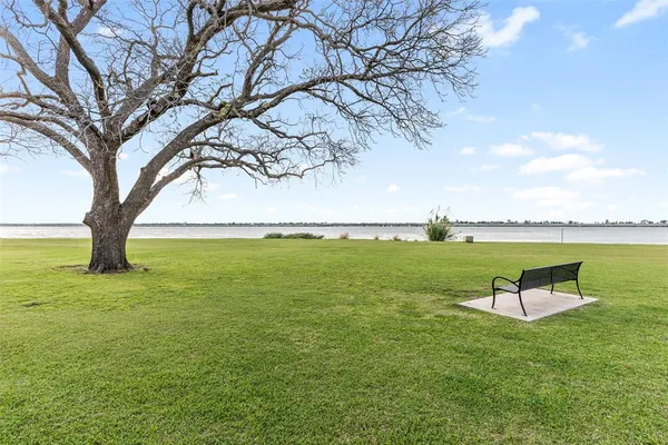 $2,200 | 1916 Signal Ridge Place, Rockwall, TX 75032