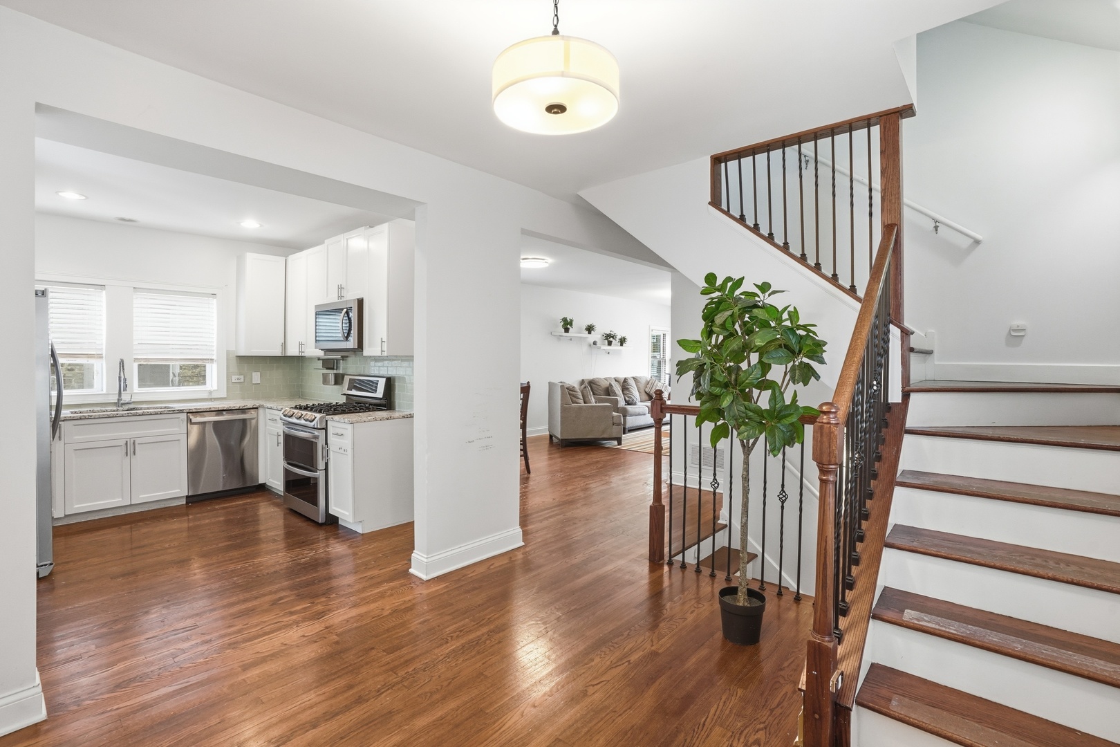1229 Maple Avenue Berwyn, IL 60402 - Photo 10 of 29