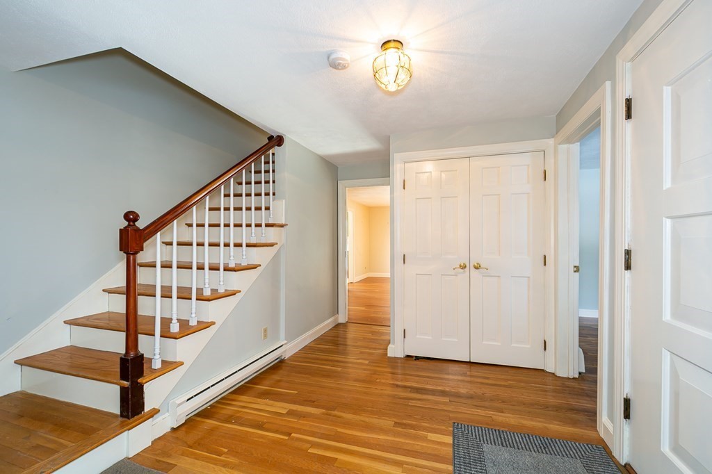 124 Everett Street Natick, MA 01760 - Photo 4 of 33