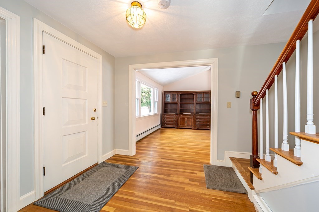 124 Everett Street Natick, MA 01760 - Photo 5 of 33