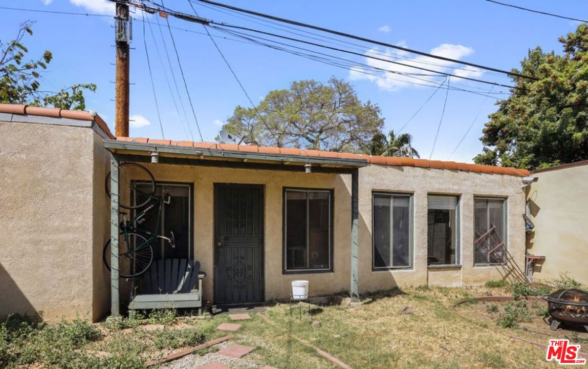 David Avenue Los Angeles, CA 90034 - Photo 21 of 22 a view of a entryway door of the house