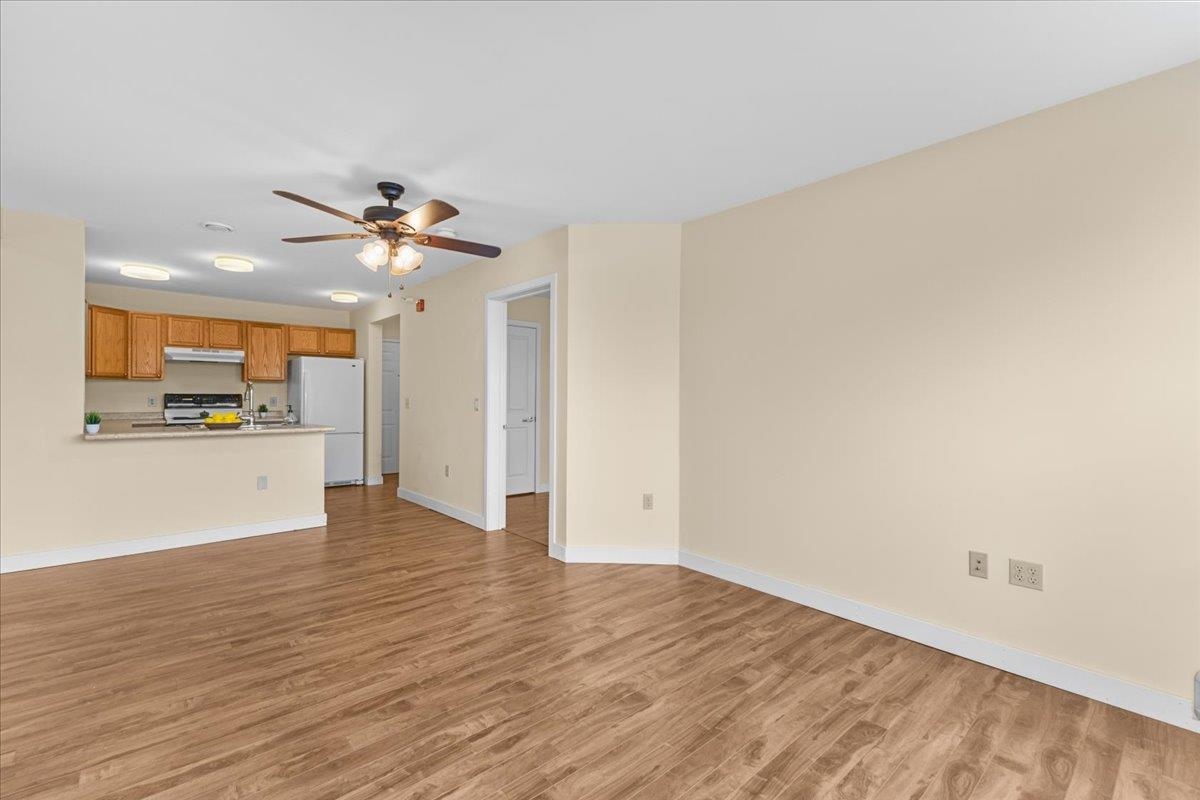 409 Farrell Street, Unit 203 South Burlington, VT 05403 - Photo 11 of 28