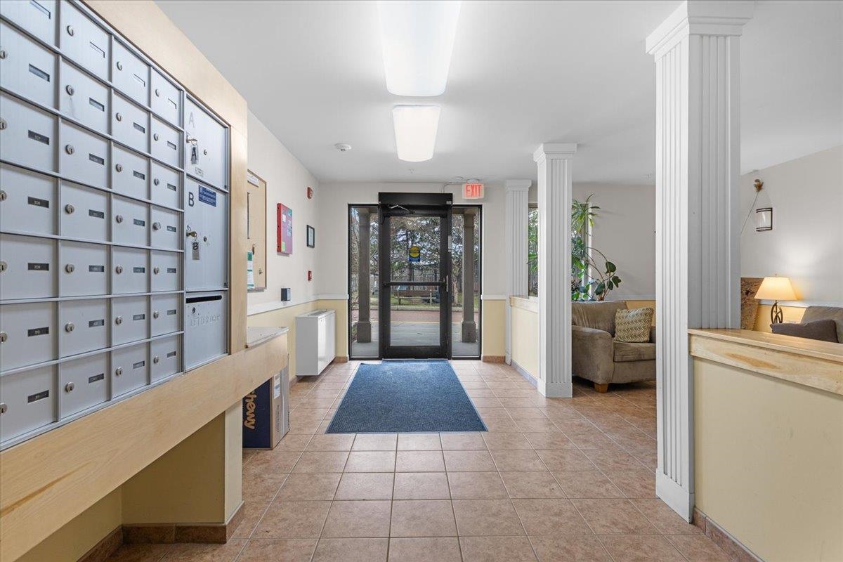 409 Farrell Street, Unit 203 South Burlington, VT 05403 - Photo 3 of 28