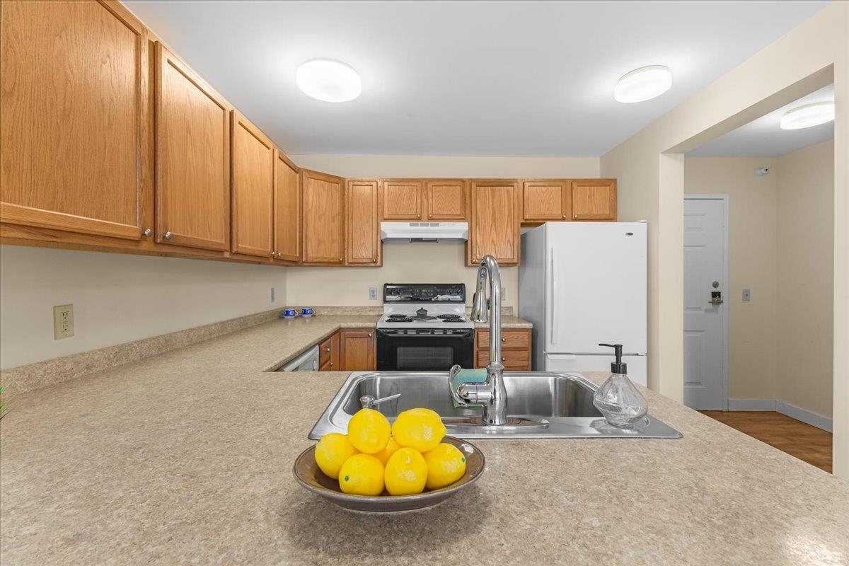 409 Farrell Street, Unit 203 South Burlington, VT 05403 - Photo 7 of 28