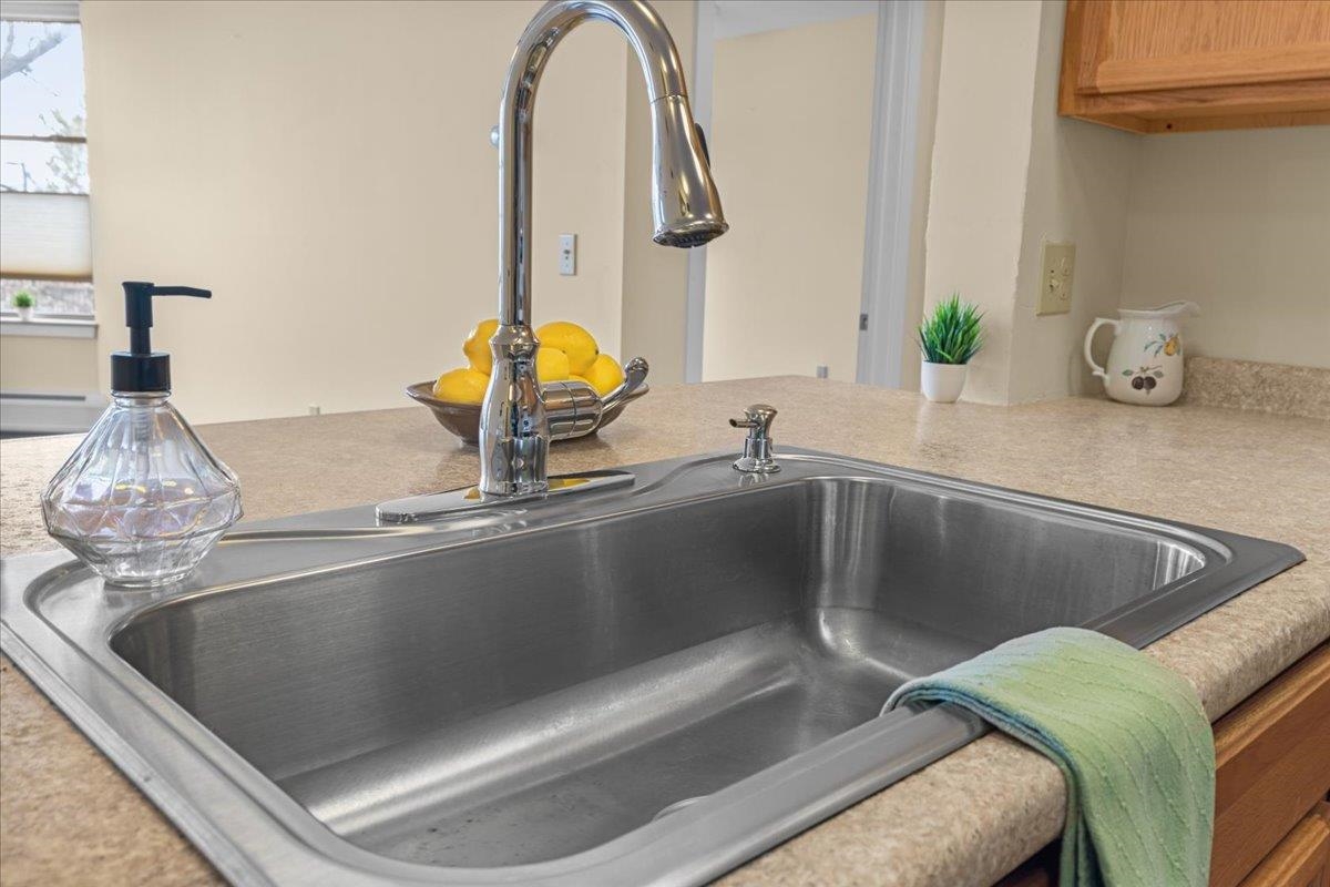 409 Farrell Street, Unit 203 South Burlington, VT 05403 - Photo 9 of 28