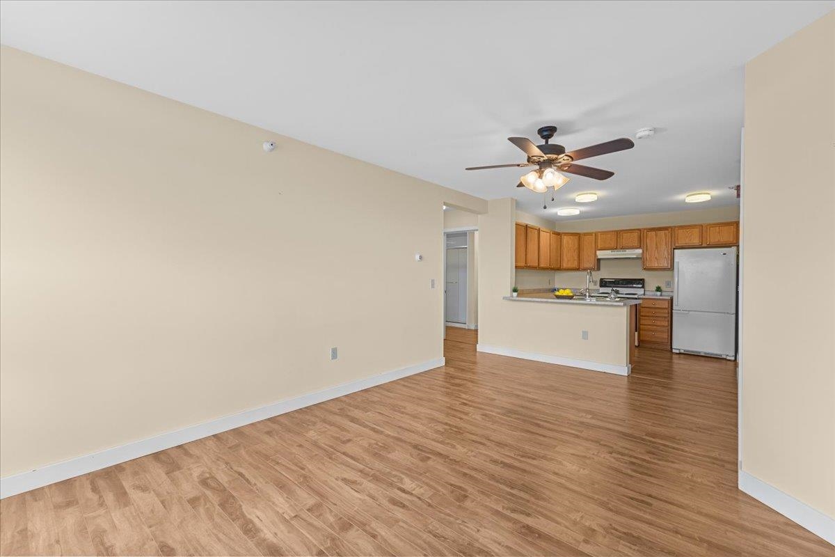 409 Farrell Street, Unit 203 South Burlington, VT 05403 - Photo 10 of 28