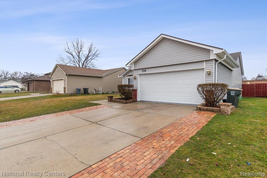 1715 Fern Court Canton, MI 48188 - Photo 4 of 41