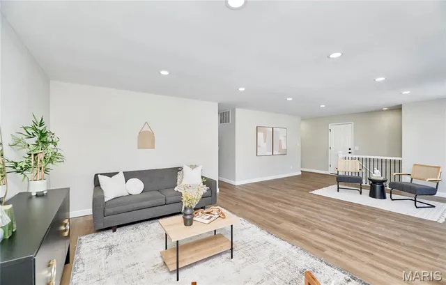 $340,000 | 17 Christine Drive, St. Peters, MO 63376