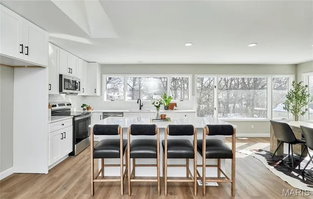 $340,000 | 17 Christine Drive, St. Peters, MO 63376