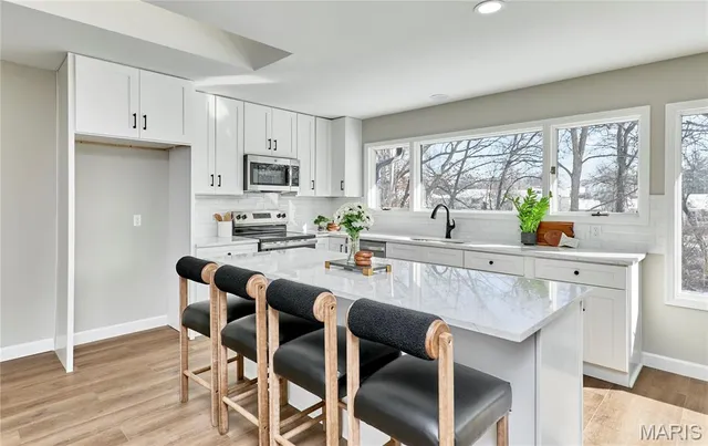 $340,000 | 17 Christine Drive, St. Peters, MO 63376