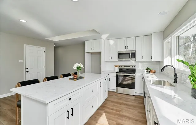 $340,000 | 17 Christine Drive, St. Peters, MO 63376