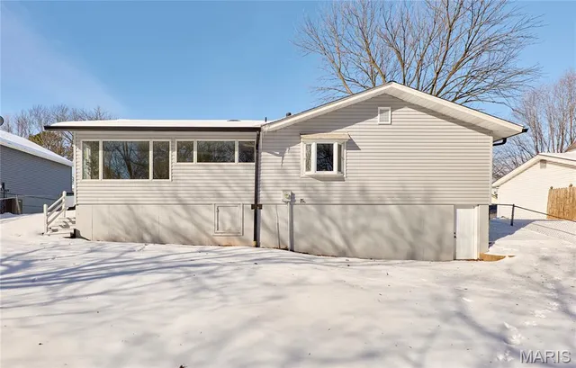 $340,000 | 17 Christine Drive, St. Peters, MO 63376