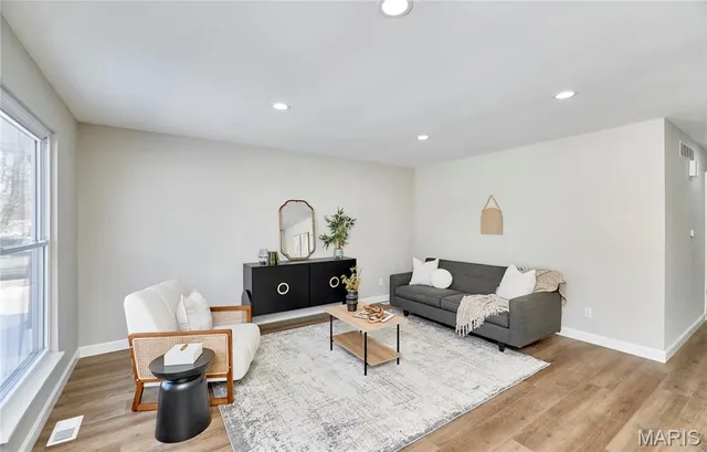 $340,000 | 17 Christine Drive, St. Peters, MO 63376