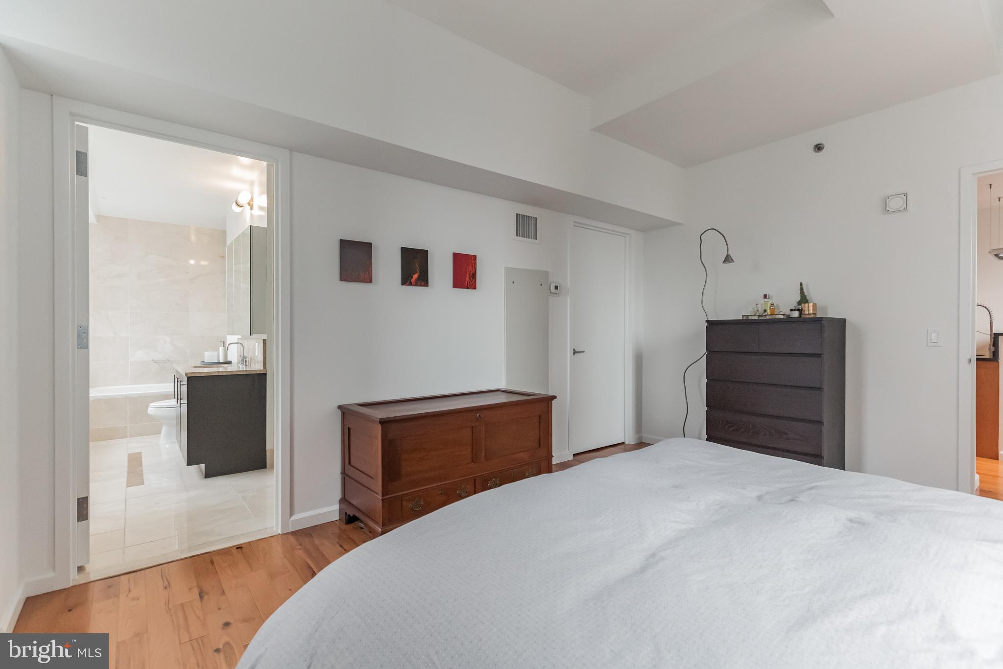 1425 Locust Street, Unit 23B Philadelphia, PA 19102 - Photo 13 of 26