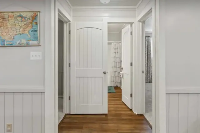 a bench sitting in front of a building