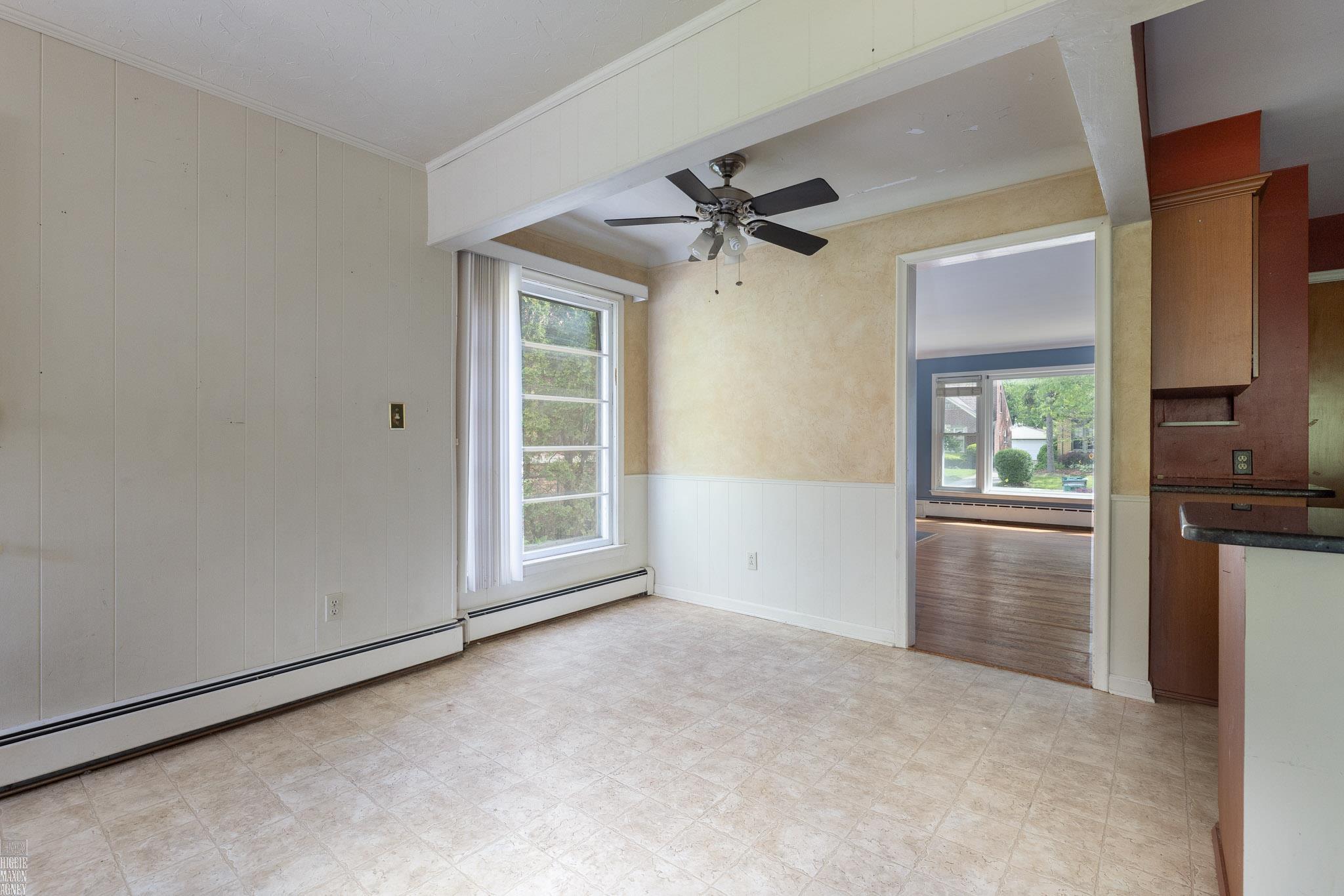 1433 Harvard Road Grosse Pointe, MI 48230 - Photo 17 of 38 50175824-708a564d-7002-4a3b-8894-9fc922482b3e.JPG
